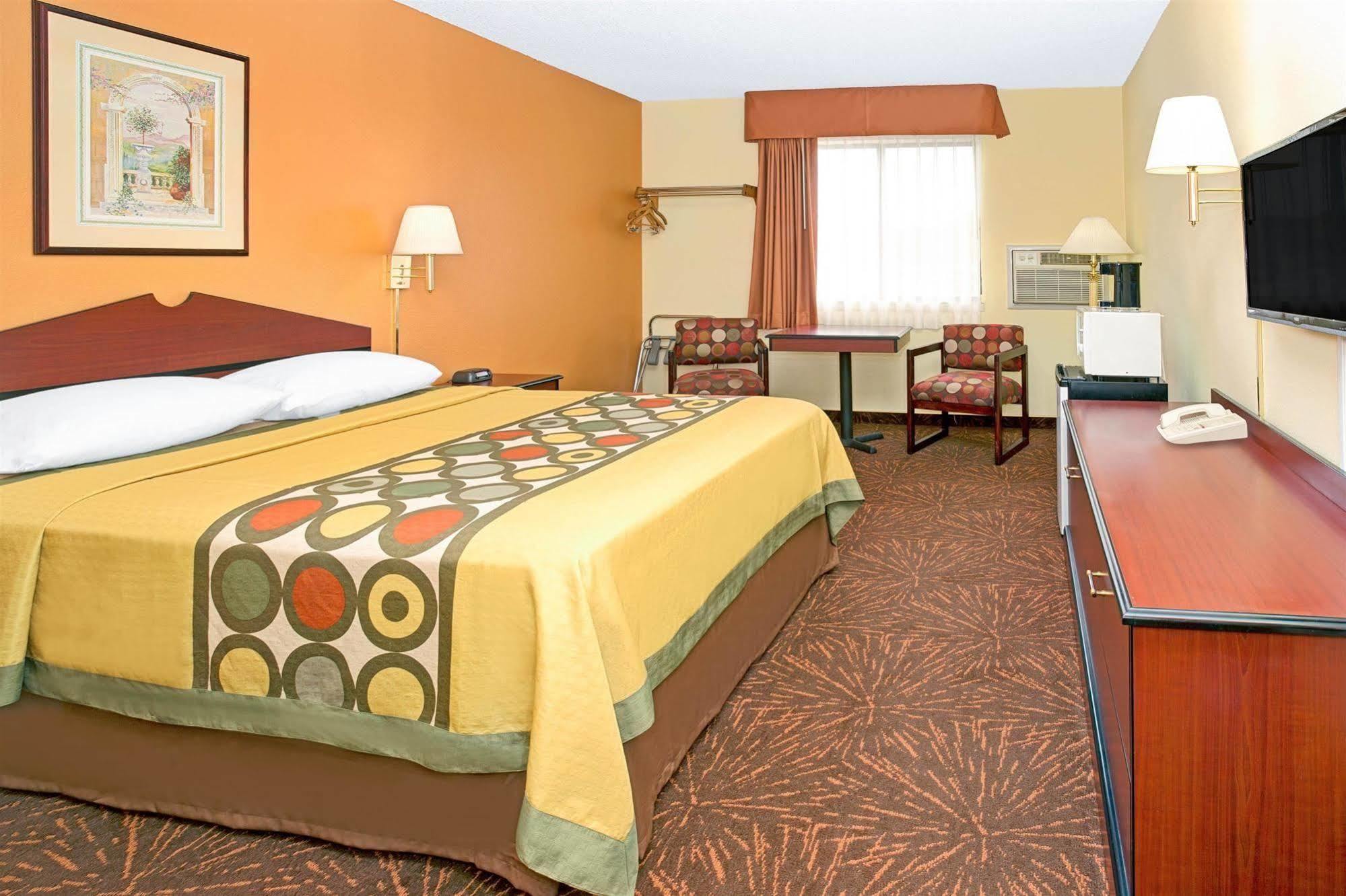 Oyo Hotel Castle Rock Co Downtown מראה חיצוני תמונה