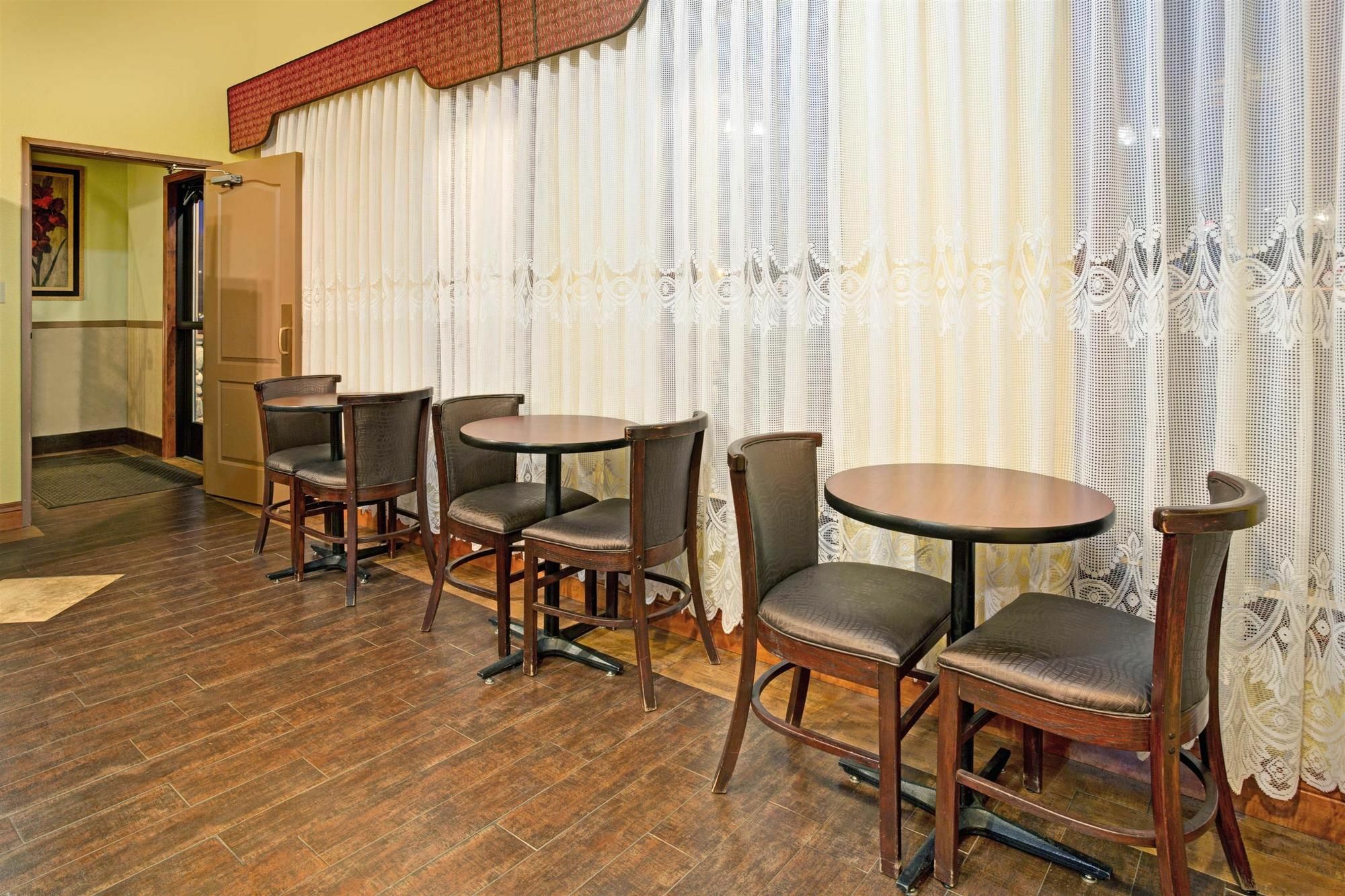 Oyo Hotel Castle Rock Co Downtown מראה חיצוני תמונה
